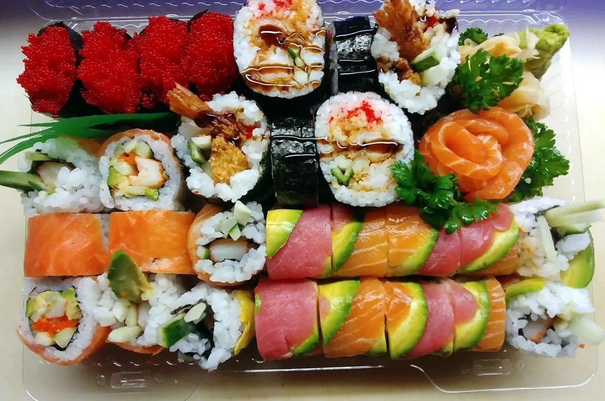 Boîte de sushis à emporter du Phoenix Oriental