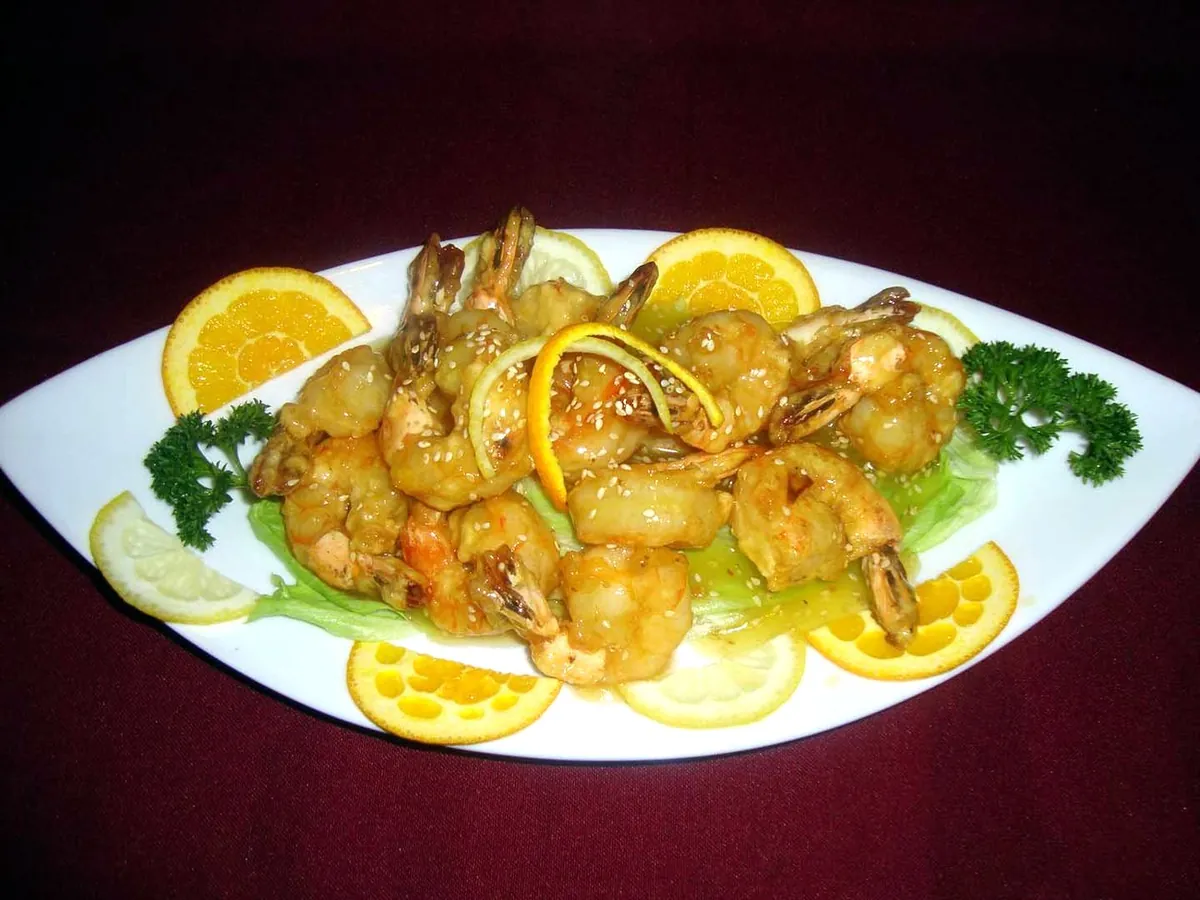 Crevettes dorées à la sauce citronnée
